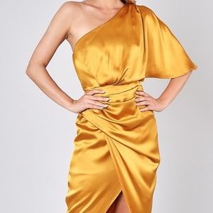 COPY - NWT BOUTIQUE One Shoulder Ruched Satin Dress With Side